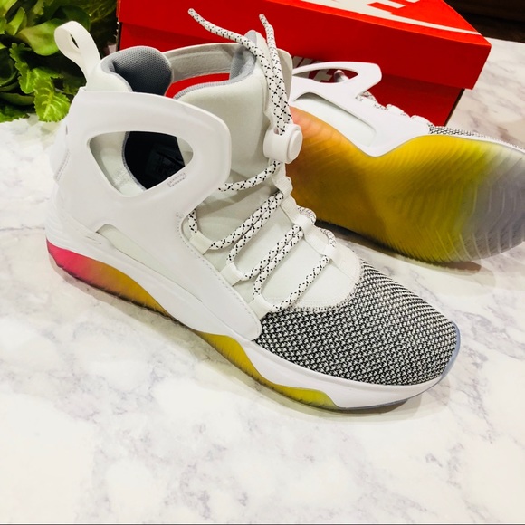 Nike Shoes - Nike Air Flight Huarache Ultra
